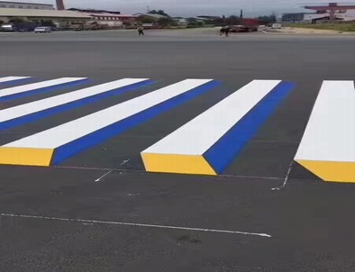 彩色標線施工現(xiàn)場圖片